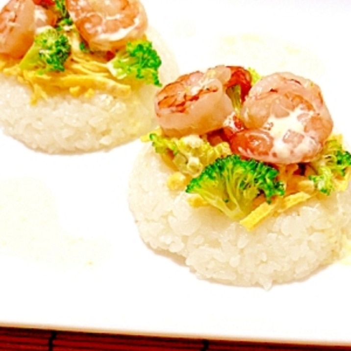 えびとブロッコリーのひな祭り寿司